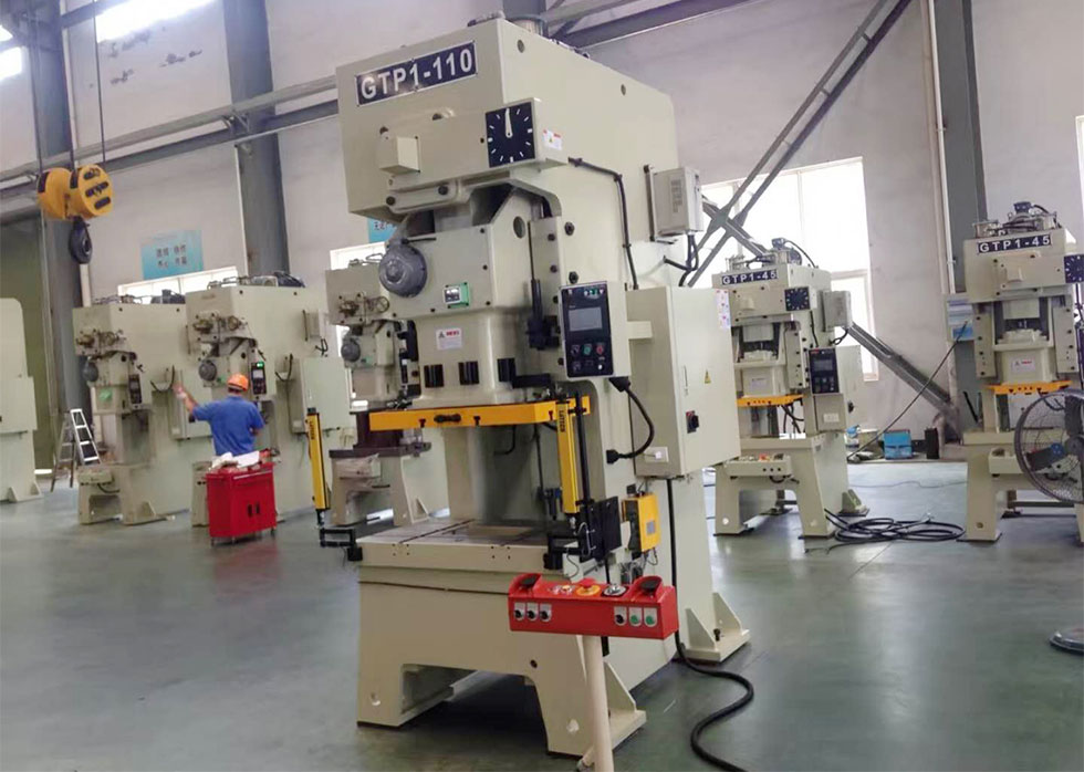 壓力機生產(chǎn)裝配